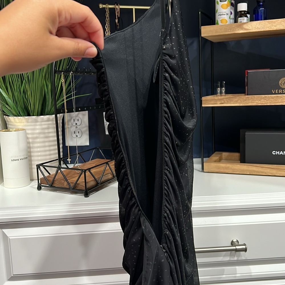 Connected appeal black dress 1 shoulder size 12 little shimmer Good Condition - Picture 9 of 10